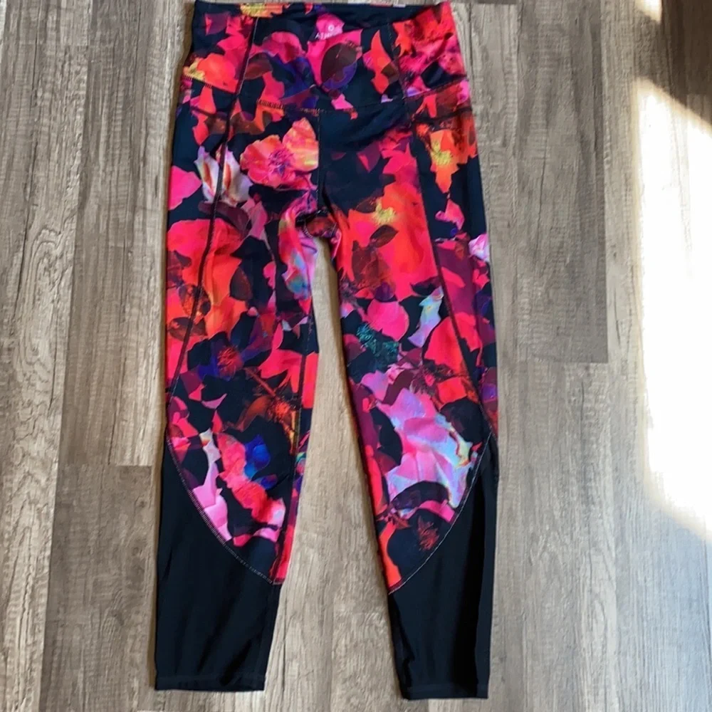Athleta Legging Pant Mystique Chaturanga Floral Red Pink Black Size Small - Picture 3 of 9